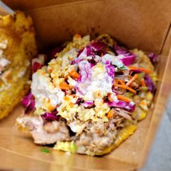 Bunnan - Griot-pork plantain/bananann peze sandwich. Tasty