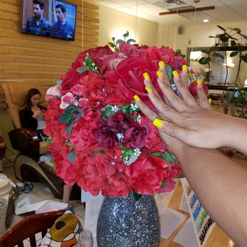 Nail Spa Expose - Roses are red nails are yellow all the boys see her and then they say "hello" - Nail Salons Near Me - Webster, Texas