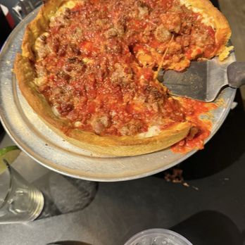 Tony's Chicago Style Pizzeria - Pizza Near Me - Moline, Illinois