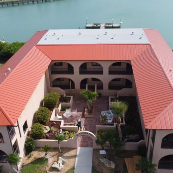 CMM Roofing - 24 G Standing Seam Roof Replacement - Roofing Near Me - Sarasota, Florida CMM Roofing - 24 G Standing Seam Roof Replacement - Roofing Near Me - Sarasota, Florida