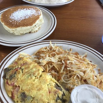 Flips Pancake House - Breakfast & Brunch Near Me - Moline, Illinois Flips Pancake House - Breakfast & Brunch Near Me - Moline, Illinois