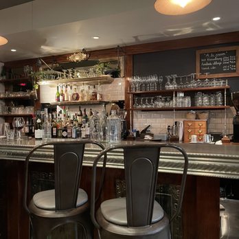 Au Comptoir - Bar area - French Near Me - Vancouver, British Columbia Au Comptoir - Bar area - French Near Me - Vancouver, British Columbia