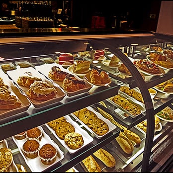 Bon Appetit Cafe - Bakery and food display case - American Near Me - Houston, Texas