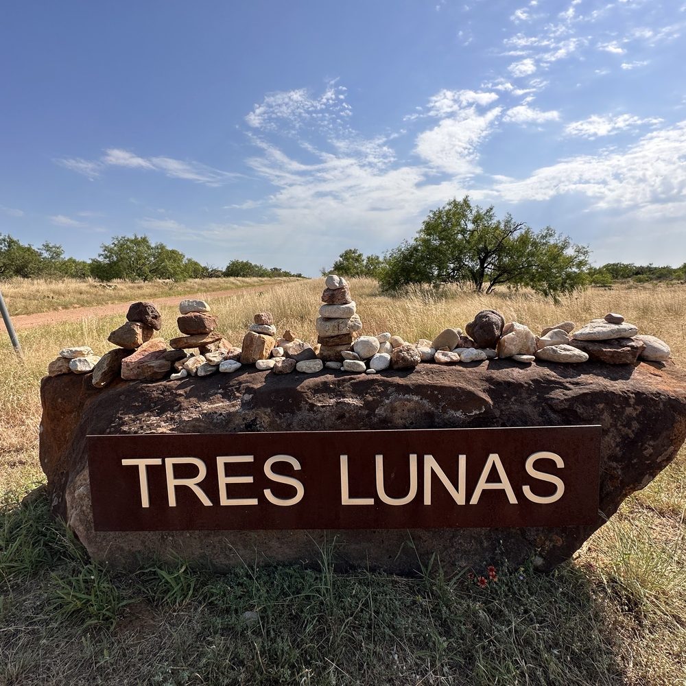 Entrance sign