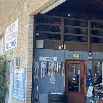 Arroyo Auto Center - Arroyo Auto Center - Auto Repair Near Me - Pasadena, California