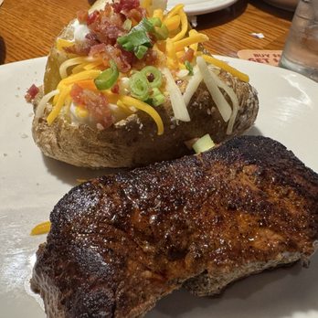 Outback Steakhouse - Steakhouses Near Me - Bakersfield, California