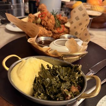 BAR Bludorn - Fried chicken and the greens ohhhhhhhhh the greens!!!!! - Wine Bars Near Me - Houston, Texas