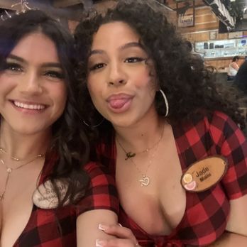 Twin Peaks - Bartenders Sarah and Jade having a good shift - Sports Bars Near Me - Davie, Florida Twin Peaks - Bartenders Sarah and Jade having a good shift - Sports Bars Near Me - Davie, Florida