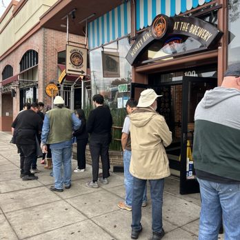 Fikscue Craft BBQ - 12/31/23 FYI, line at noon. Right before they open. - Barbeque Near Me - Alameda, California