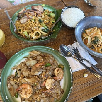 Sup Thai Kitchen - Drunken noodle, Phuket Lo Mein, Panang Curry - Thai Near Me - Fresh Meadows, New York Sup Thai Kitchen - Drunken noodle, Phuket Lo Mein, Panang Curry - Thai Near Me - Fresh Meadows, New York