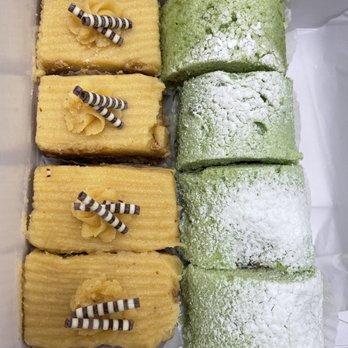 Liliha Bakery - Bread Pudding w/ Chantilly Frosting, Green Tea Rolls - Bakeries Near Me - Honolulu, Hawaii