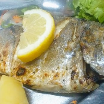 Retiro da Trindade - Dorada a la brasa - Seafood Near Me - Lagos, 08