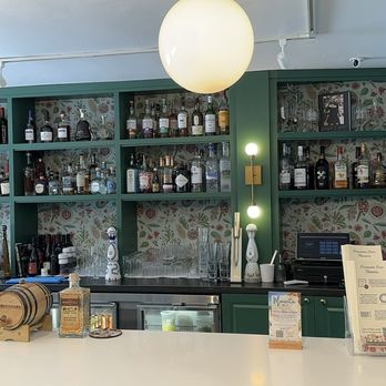 Mawa's Kitchen - bar area - New American Near Me - Aspen, Colorado