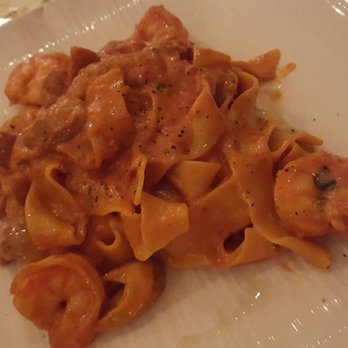 Pizza e Pazzi - Pappardelle with porcini mushrooms and tiger shrimps - Pizza Near Me - Toronto, Ontario