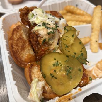 Gordos Hot Chicken - Sandwiches Near Me - Oxnard, California Gordos Hot Chicken - Sandwiches Near Me - Oxnard, California