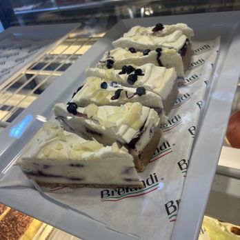 Brelundi - Italian Near Me - Waltham, Massachusetts