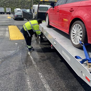 Castaic Towing - When picking up my car - Towing Near Me - Castaic, California Castaic Towing - When picking up my car - Towing Near Me - Castaic, California