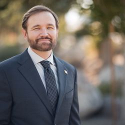 Reno-Tahoe Oral Surgery and Dental Implant Center - Dr. Redlinger