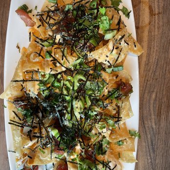 Yard House - Poke Nachos - New American Near Me - San Jose, California