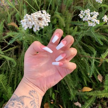 Apple Nail Salon - Nail Salons Near Me - Cerritos, California