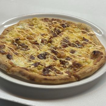 The Cave - mac n cheese pizza - Wine Bars Near Me - Ventura, California The Cave - mac n cheese pizza - Wine Bars Near Me - Ventura, California
