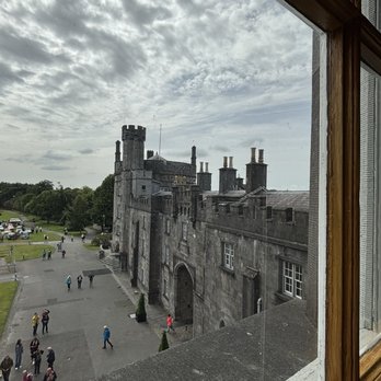 Kilkenny Castle - Museums Near Me - Kilkenny, KK