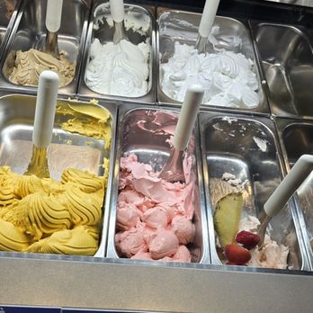 Gelateria Sottozero - Ice Cream & Frozen Yogurt Near Me - Riomaggiore, SP
