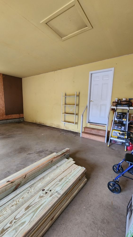 Slide of Gomez Professionals