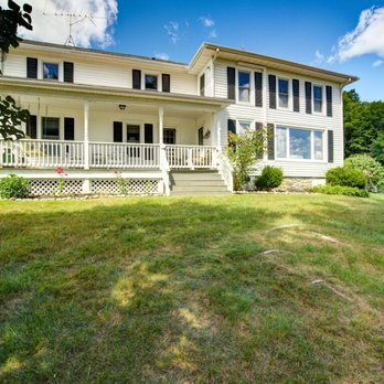 The Brindle and Blonde - Bed & Breakfast Near Me - Naples, New York