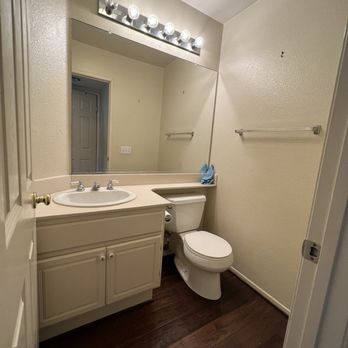 SDKB Corp - Powder room - Interior Design Near Me - San Diego, California SDKB Corp - Powder room - Interior Design Near Me - San Diego, California