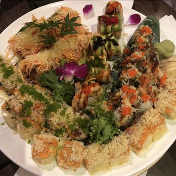 Kumo Sushi - I ordered a few different rolls all served on this huge plate! - Japanese Near Me - Herndon, Virginia