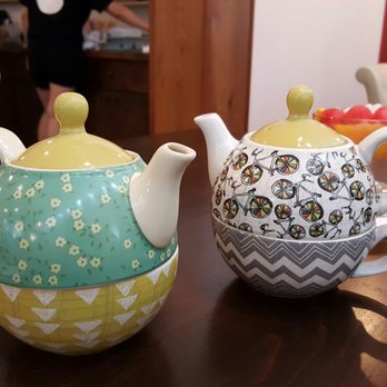 Icy Melon - Cute teapot atop tea cups design - Desserts Near Me - Edison, New Jersey Icy Melon - Cute teapot atop tea cups design - Desserts Near Me - Edison, New Jersey