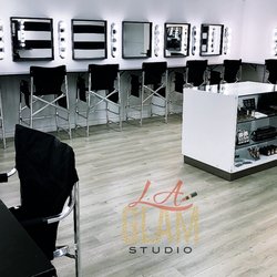 L.A. Glam Studio - Book an appointment for a tour of our Makeup Studio and inquire about our upcoming courses.