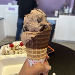 Katrina Ice Cream Shop - Ferrero Rocher & Chocolate Oreo Waffle Cone