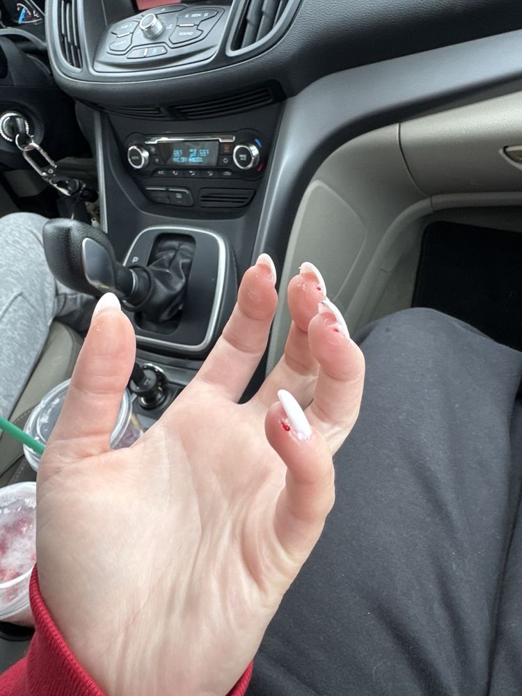 L A Nails Image