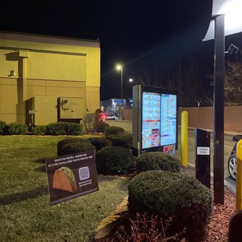 Taco Bell - Waiting like Father Time on an opportunity to order food!!!!! And they are still open! - Fast Food Near Me - Indianapolis, Indiana Taco Bell - Waiting like Father Time on an opportunity to order food!!!!! And they are still open! - Fast Food Near Me - Indianapolis, Indiana