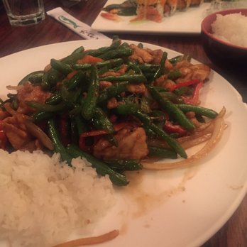 Tomo Asian Bistro - Thai Basil Chicken - Sushi Bars Near Me - Slingerlands, New York Tomo Asian Bistro - Thai Basil Chicken - Sushi Bars Near Me - Slingerlands, New York
