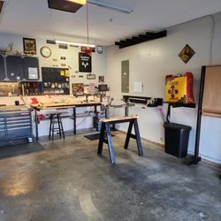 DeadNuts Archery - Full service bow shop.