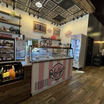 Foxtail Coffee - Hunters Creek - Ice Cream & Frozen Yogurt Near Me - Orlando, Florida