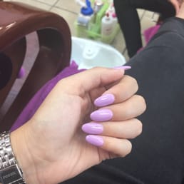 Light purple almond nails.