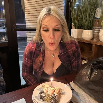 Amano - Cannoli dessert for my birthday! - Pizza Near Me - Las Vegas, Nevada Amano - Cannoli dessert for my birthday! - Pizza Near Me - Las Vegas, Nevada