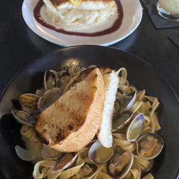 Oak - Chilean Seabass with potato purée, blood orange coulee, squash. Linguini w/ clams. Chefs kiss. - New American Near Me - Laguna Beach, California