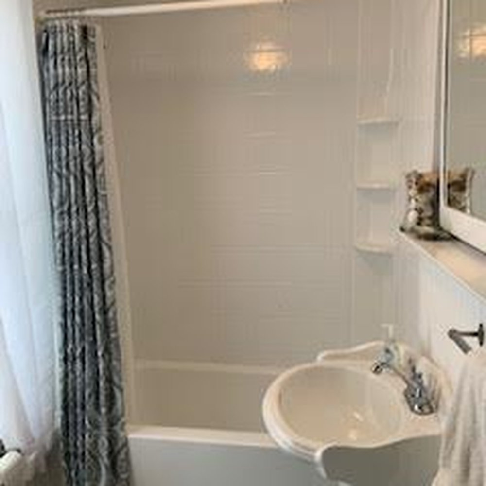Dormer House - Dorothy Thompson Bathroom - Hotels Near Me - Cape May, New Jersey