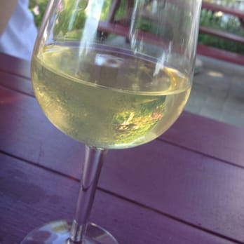 Lynfred Winery - Pear wine - Wine Tasting Room Near Me - Wheeling, Illinois