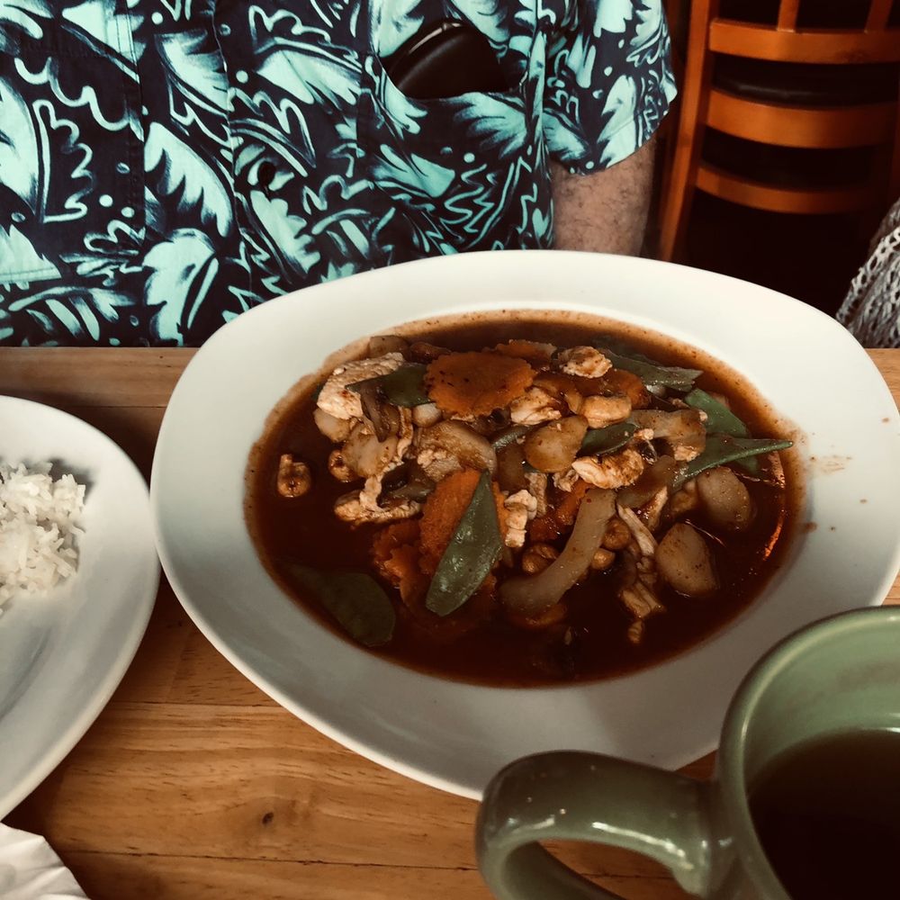Thai Haven - Cashew nut with chicken - Thai Near Me - Winter Haven, Florida Thai Haven - Cashew nut with chicken - Thai Near Me - Winter Haven, Florida