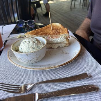 Marché Burette - Tuna melt on sourdough bread - Breakfast & Brunch Near Me - Fernandina Beach, Florida Marché Burette - Tuna melt on sourdough bread - Breakfast & Brunch Near Me - Fernandina Beach, Florida