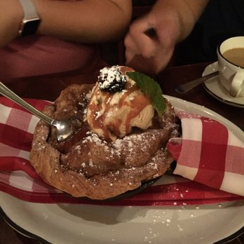 Moonshine Grill - Skillet apple pie with salted caramel ice cream - Southern Near Me - Austin, Texas Moonshine Grill - Skillet apple pie with salted caramel ice cream - Southern Near Me - Austin, Texas