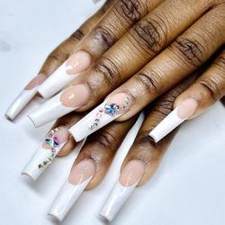 Nail Bar