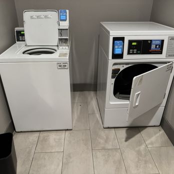 Hampton Inn & Suites Austin South/Buda - Filthy - Hotels Near Me - Buda, Texas