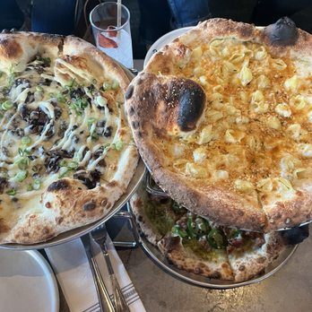 Earl Giles Distillery - Return of the Mac, A Good Trip, A Pizza Indeed - Distilleries Near Me - Minneapolis, Minnesota